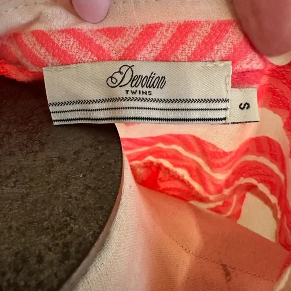 Devotion TWINS Ella Short Pink and Cream Patterned Dress - Picture 4 of 7